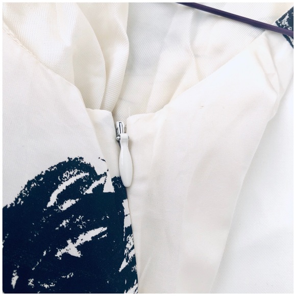 SOLD - Picture 4 of 8